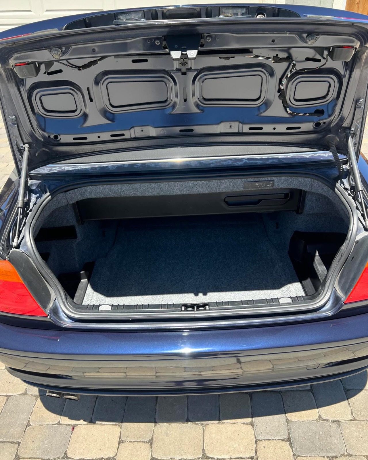 BMW 3-series trunk cleaned