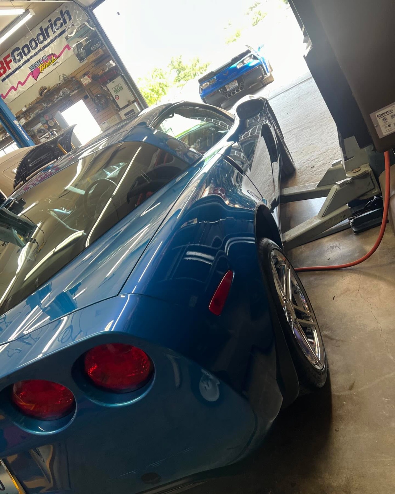 C6 Corvette rear, glossy finish