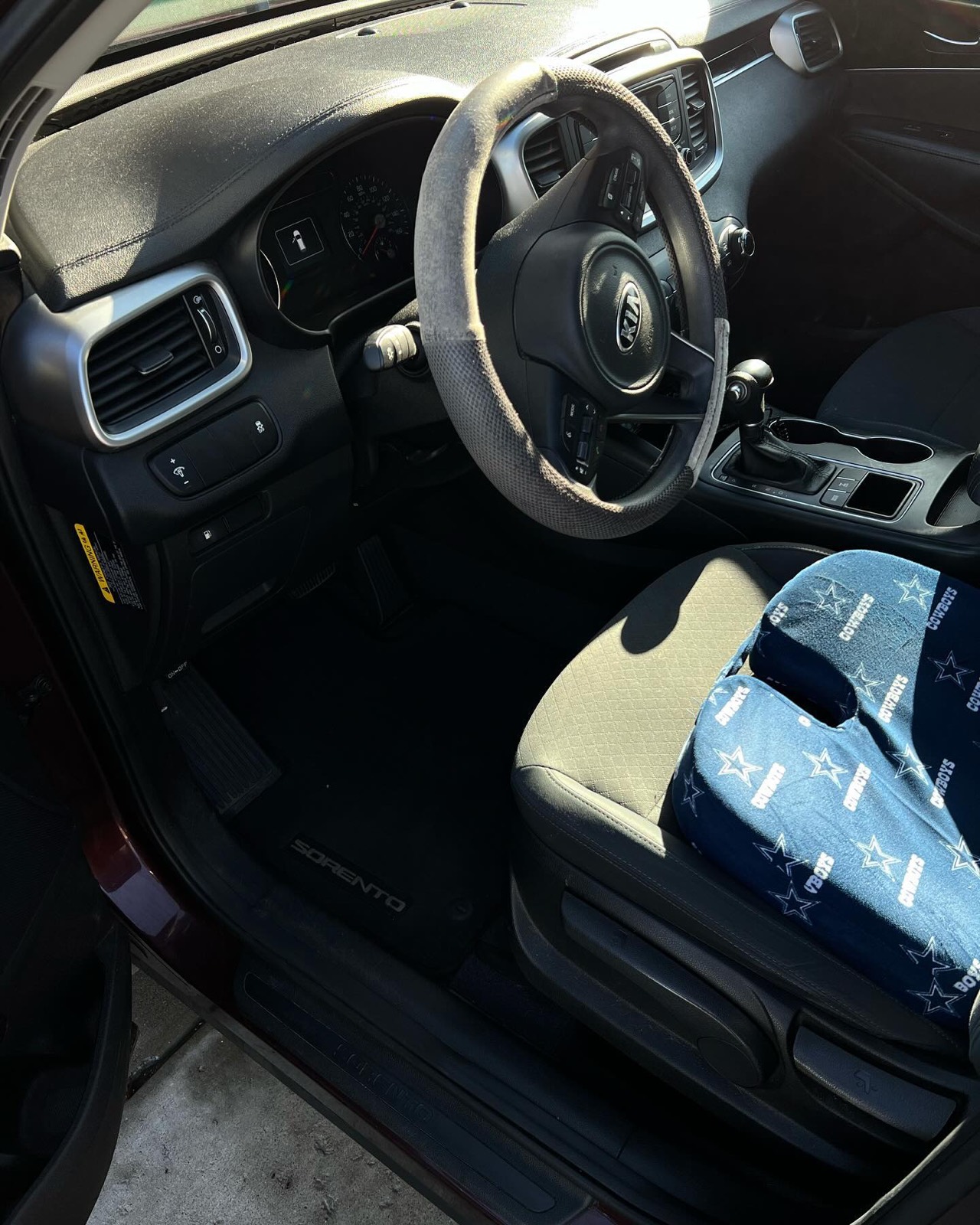 Kia Sorento front interior cleaned